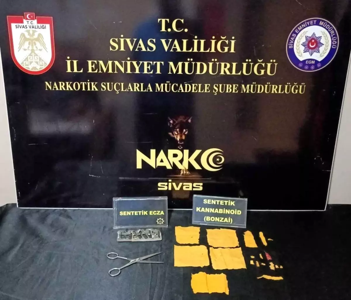 sivasta uyusturucu ticareti operasyonu 8 supheli yakalandi HyZTLiHC.jpg